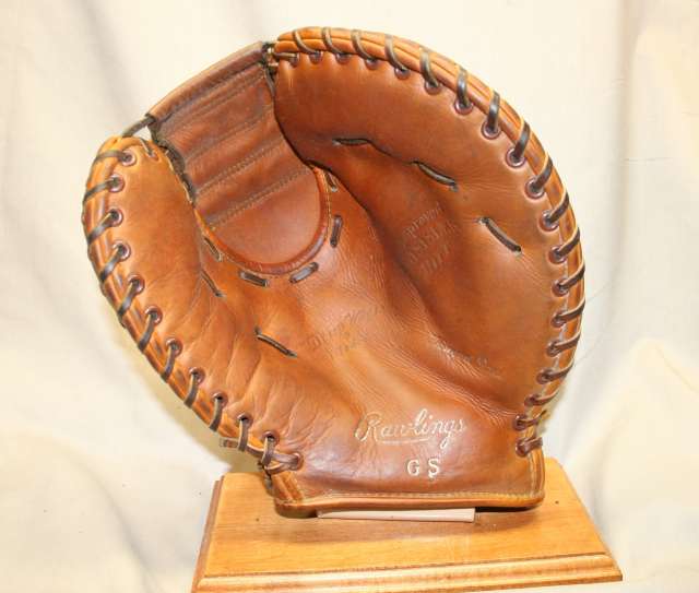 George Sisler Rawlings GS Anchor Web Front